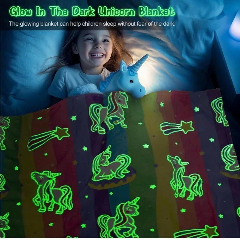 NWT Unicorn Glow-in-the-Dark Blanket - Multicolor   🦄